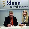 Pirka Falkenberg, Leiterin Ideenmanagement bei Volkswagen in Wolfsburg, und Betriebsratsmitglied Klaus Schneck stellten den Jahresbericht 2009 vor